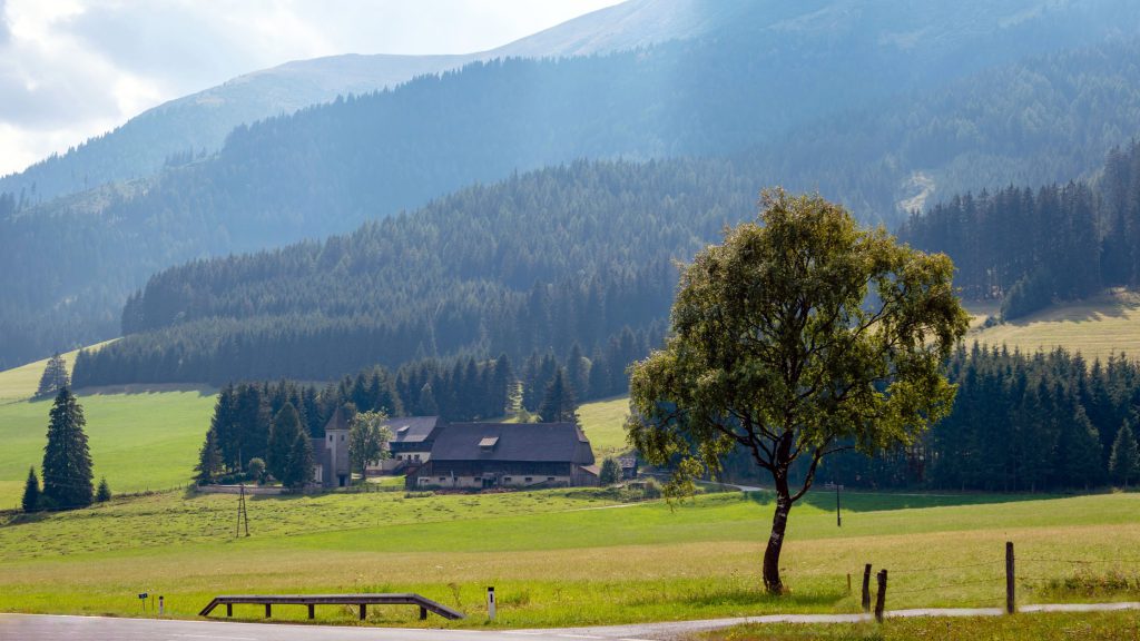 Immobilien an schönen Orten in Österreich sind beliebt! Bild: @ako via Twenty20